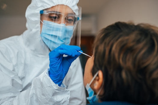 Researchers say four out of 10 Americans who contract the COVID-19 virus will later develop symptoms of 