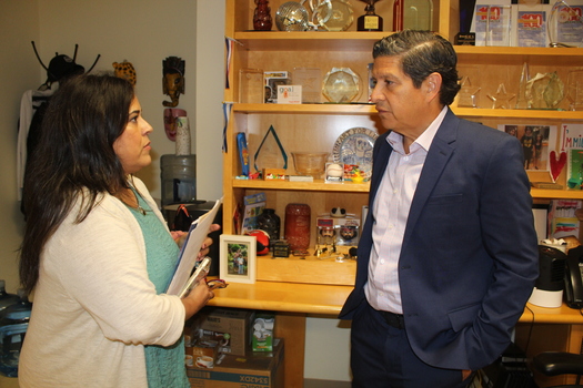 Compassion & Choices Latino engagement director Maria Otero meets with Hispanic Heritage Foundation CEO Antonio Tijerino to discuss a partnership to promote end-of-life planning. (Compassion & Choices)