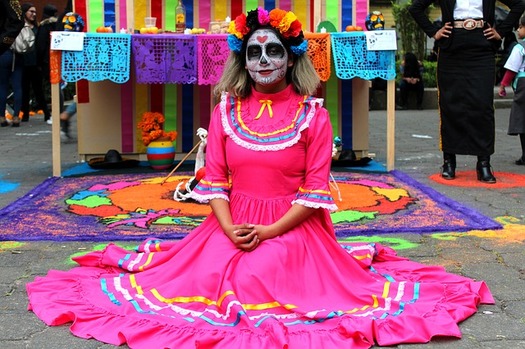 Many Latinos celebrate those who have died on Dia de los Muertos, but don't talk about death beforehand and shy away from hospice services. (EduardoTaboada/Pixabay)