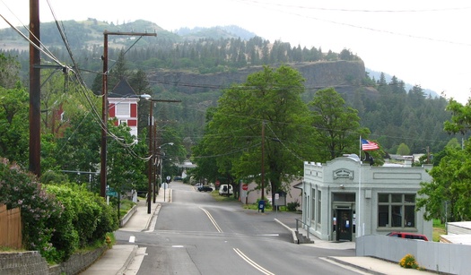 Mosier is a small Oregon town in the Columbia River Gorge with a population of about 700, according to the 2020 Census. (Ian Poellet)