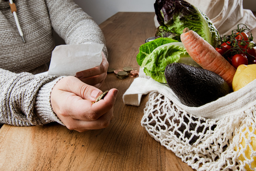 The Food and Drug Administration estimates that food prices have risen by 8.5% to 9.5% in 2022.(Pamela/Adobestock)