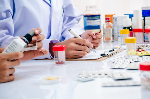 Research shows around a quarter of Americans find it difficult to afford prescription drugs because of high out-of-pocket costs. (Adobe Stock)