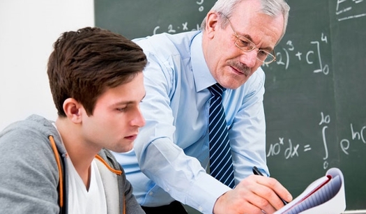 Illinois educators are recruiting current and retired teachers, prospective teachers, college students and community members to train as high-impact tutors. (Wikimedia Commons)