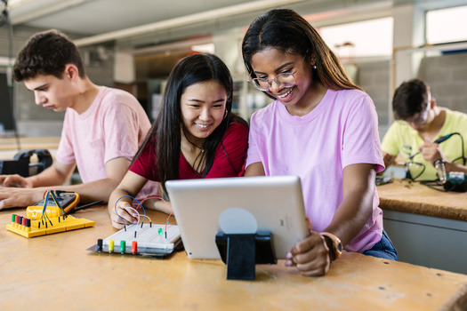 South Dakota's dual-credit program allows high school students to take college-level courses and earn credit toward a diploma, while racking up college credits ahead of schedule. (Adobe Stock)
