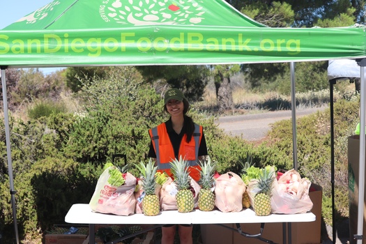 The Jacobs and Cushman San Diego Food Bank distributes fresh produce in the rural area in the mountains near San Diego. (Jacobs & Cushman San Diego Food Bank)