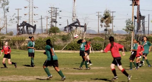 Almost 3 million people live within 3,200 feet of an operational oil well in California. (Last Chance Alliance)