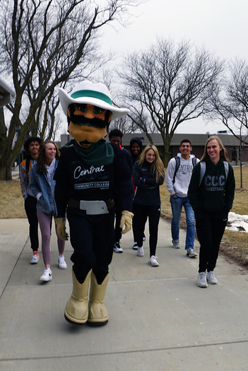 Central Community College students with the school's mascot, 