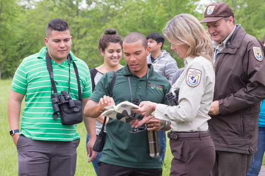 The U.S. Fish and Wildlife Service has internship openings for Latino youth interested in pursuing careers in public land management, program coordination, outdoor recreation and community engagement in California, Minnesota and Oregon. (Kayt Jonsson/USFWS)