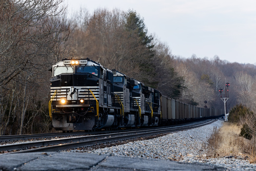 New York lawmakers seek to boost rail safety in the state