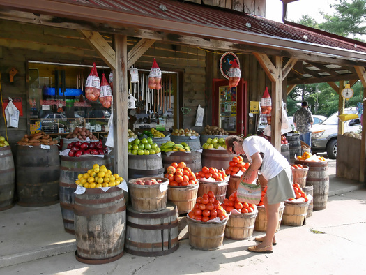 Operators of rural grocery stores say they often have thin profit margins while facing challenges to provide affordable healthy foods to customers. (Adobe Stock)