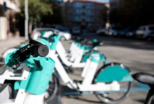 A U.S. Consumer Product Safety Commission report finds there have been 121 fatalities nationwide related to e-bikes and e-scooters between 2017 and 2021. (Adobe Stock)