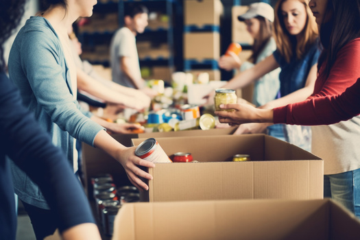 In Tennessee, almost 801,000 people are facing hunger. Almost 198,000 of them are children, according to the nonprofit Feeding America. (Alisaaa/Adobe Stock)