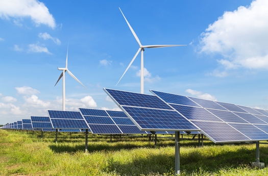 The solar power market in Illinois is valued at $3.7 billion and growing, with a total capital investment in wind, solar, and energy storage projects exceeding $17 billion. (Adobe Stock) 