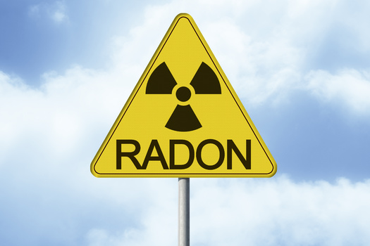 People who smoke and are exposed to radon have a 10 times higher risk of developing lung cancer than non-smokers exposed to the same levels of radon. (Francesco Scatena)