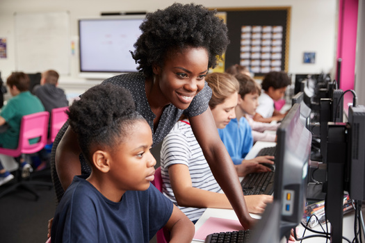 El Departamento de Educacin de Pensilvania se ha fijado el objetivo de aumentar las tasas de retencin de los educadores de color del 80% al 90% para agosto de 2025. (Adobe Stock)