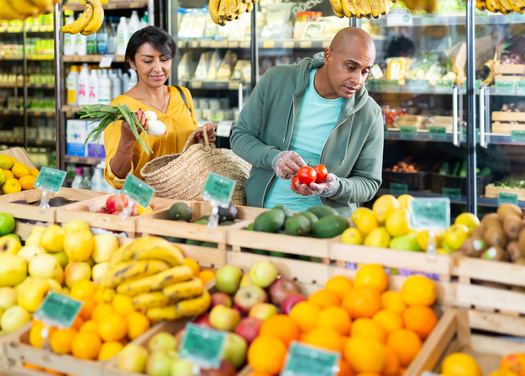 Americans of Hispanic or Latino ethnicity report the highest average weekly spending on groceries, at $325.67 per week. (JackF/AdobeStock)