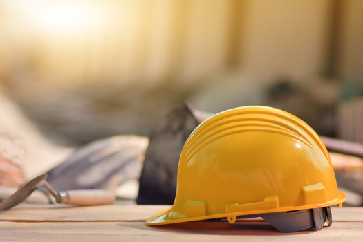 About 1 in 25 construction workers has been diagnosed with diabetes, a risk factor for cardiovascular disease. (Suriyo/Adobe Stock)