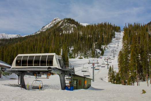 Diminishing snowpack in northern New Mexico due to climate change will shorten the season for skiing and other forms of winter tourism and recreation, according to the Environmental Protection Agency. (RaisaNastukova/AdobeStock)