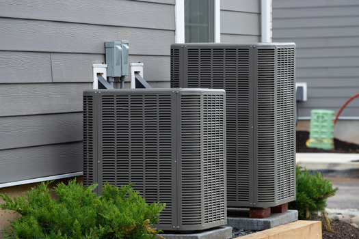 In the wake of dangerous heat waves, Washingtonians are increasingly adopting air conditioning for their homes. (Victor/Adobe Stock)