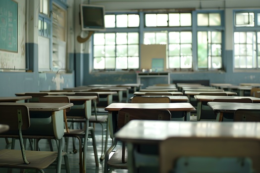 El ausentismo crnico suele ser una seal de que el estudiante tiene necesidades de salud no atendidas, problemas de transporte, problemas de salud mental u otros desafos importantes. (Anastasiia/Adobe Stock)