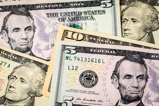 New York voters across party lines and regions support raising the minimum wage to more than $20 an hour. (Adobe Stock)