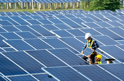 A clean energy industry advocacy report found nonunion workers are often paid less, incur more job-related injuries and receive fewer benefits than unionized employees. (Adobe Stock)