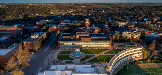 Washington State University serves more than 4,100 latino undergraduates. (knowlesgallery/Adobe Stock)