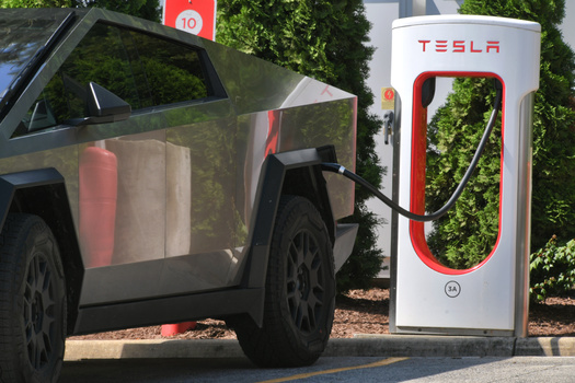 Electric motors are able to convert up to 85% of the energy they burn into motion, compared with less than 40% with a combustion engin, according to Earthjustice. (Adobe Stock)