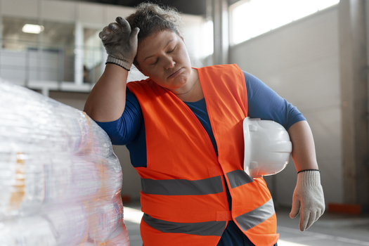 State officials say in 2023, Minnesota's workplace injury and illness rate fell to an all-time low. (Freepik)