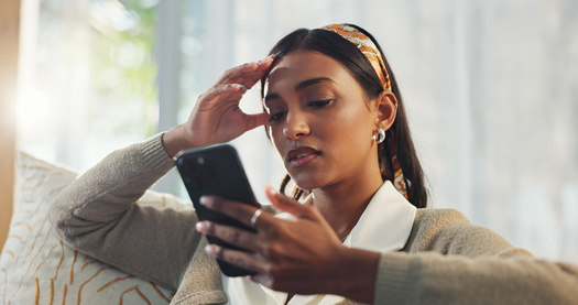 USPS recommends deleting 'smishing' texts and blocking the senders.(WesSide/peopleimages.com/Adobe Stock) 