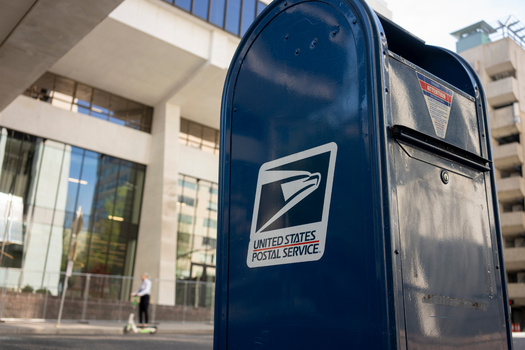The Bureau of Labor Statistics says Illinois is home to almost 15,000 U.S. Postal Service workers.  (Adobe Stock) 