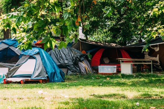 In 2024, over 771,000 people in the U.S. faced homelessness, meaning about 23 out of every 10,000 residents lived in shelters, transitional housing, or unsheltered spaces, according to the U.S. Department of Housing and Urban Development. (Adobe Stock) 