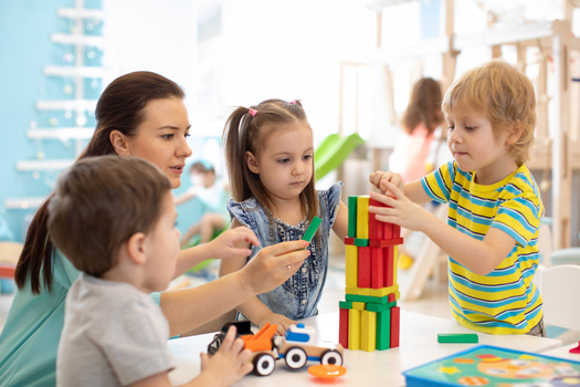 The 2024 State of Child report reveals that in 2021, Tennessee families benefited from tax credits, with 24 percent claiming the Earned Income Tax Credit averaging $2,130, and 25 percent claiming the Child Tax Credit averaging $3,128. (Oksana Kuzmina/Adobe Stock)