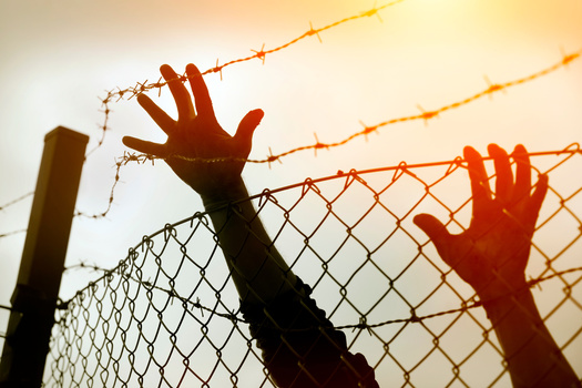 En un testimonio ante el Comité Judicial del Senado, la Asociación Nacional de Educación dice que hasta 7 millones de estudiantes podrían ser deportados bajo los planes de deportación masiva del presidente Donald Trump. (Adobe Stock)
