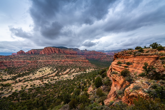 Pollsters found 89% of Arizonans prefer decisions about public lands, water and wildlife be made by career professionals such as rangers, scientists and firefighters rather than newly appointed officials who come from other industries. (Adobe Stock)