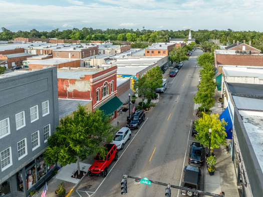 Organizations like the Main Street Alliance said growing uncertainty, including fallout from actions by the Trump administration, have left small businesses in a holding pattern, making it hard to hire staff or plan expansions. (Adobe Stock)