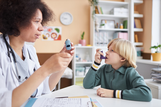 Research for school-based asthma therapy shows the practice reduced emergency department visits by 49%, urgent care visits by 41%, hospitalizations by 50% and pediatric intensive care unit admissions by 71%. (Seventyfour/Adobe Stock)