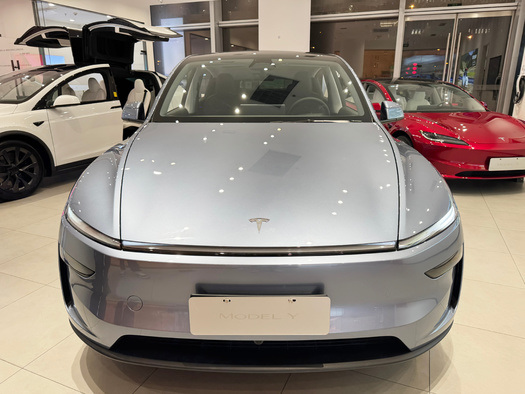 10 Tesla vehicle models qualify for the $7,500 IRA tax credit. (Adobe Stock)