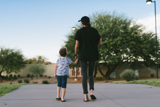 About 387,000 Arizona children have parents who lack secure employment. (Adobe Stock) 