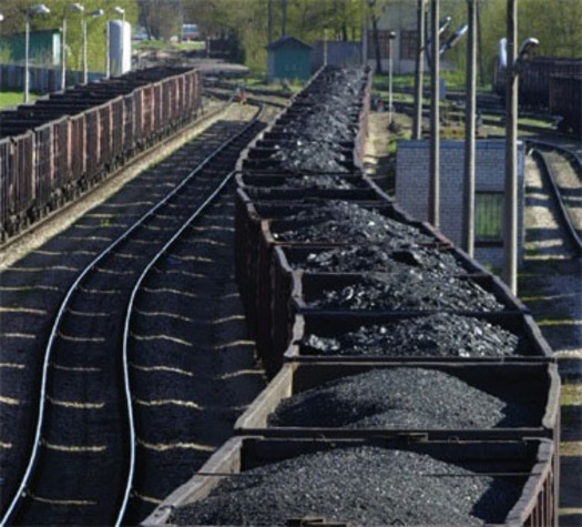PHOTO: Loaded coal train cars.