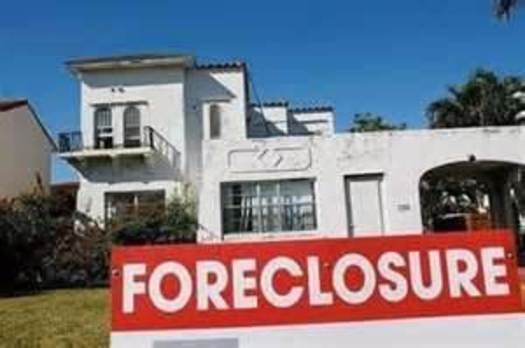 PHOTO: Foreclosures have affected more than two million Arizona homes, causing a loss in home values of more than $50-billion. CREDIT: Trulia