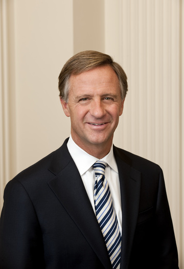 PHOTO: Governor Bill Haslam plans to make his recommendation by the end of the month on whether Tennessee should expand its Medicaid program. New research says the expansion would lead to 22,000 jobs created, another 180,000 with heath coverage and nearly $600-million in new tax revenue. CREDIT: Public Domain