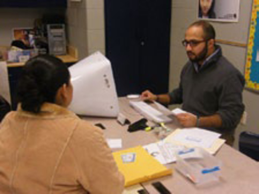 PHOTO: Chicago Public Schools help parents apply for food assistance. A new USDA report finds that 13 percent of Illinois families struggle to put food on the table. Photo courtesy of: CPS