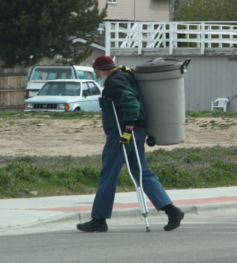 PHOTO: An estimated 14 percent of Ohioans live in poverty, and students in the state are learning more about the issue and giving back to their communities as part of National Hunger and Homelessness Awareness Week. Photo credit: Deborah C. Smith