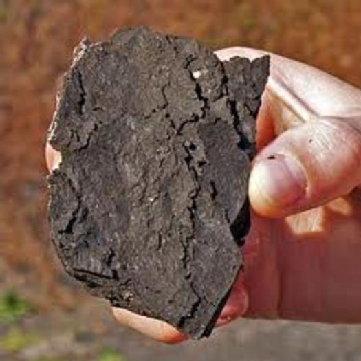 Research shows shale drilling has created less than one percent of jobs in West Virginia. That has many questioning how much the state can count on the industry for its future. PHOTO from Wikimedia Commons.