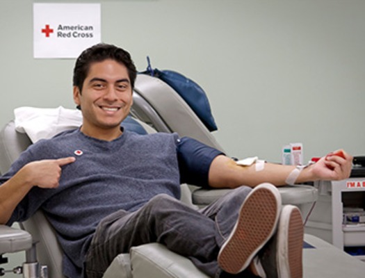 PHOTO: A blood donation can be a lifesaving gift, which is why the American Red Cross hopes Arizonans will consider taking time out of their holiday schedules to visit a local blood drive. Photo courtesy American Red Cross. 