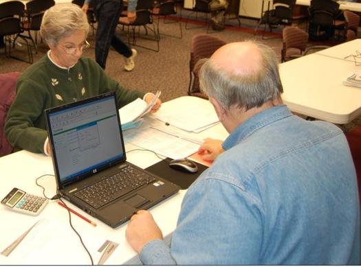 PHOTO: AARP Foundation Tax Aide volunteers prepared and filed more than 96,000 Arizona tax returns last year, all at no charge. Photo credit: AARP Foundation