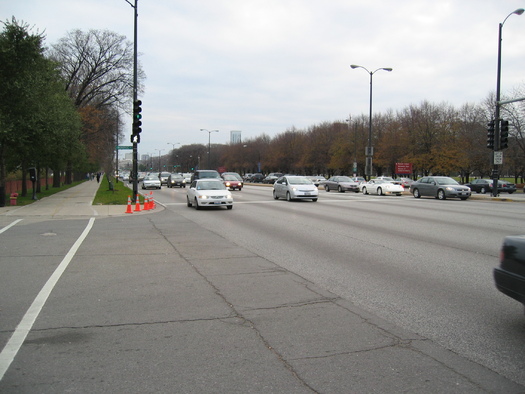PHOTO: Community members, business leaders and policy experts are examining ways to make Chicagos transportation infrastructure more sustainable for people, bicycles, buses and cars. Photo credit: morguefile.com