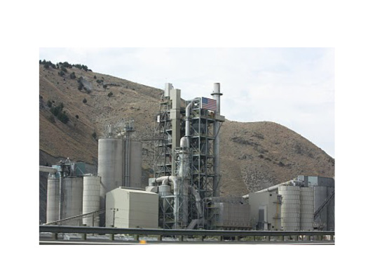 PHOTO: Cement plants, such as this one in Durkee, Oregon, will no longer be able to get off the hook for releasing dangerous pollutants and claiming it was a mistake, after a ruling by a federal appeals court. Photo credit: Deborah C. Smith