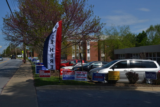 Photo: Polling places are cluttered with signs in advance of the primary next Tuesday. Photo: Stephanie Carson
